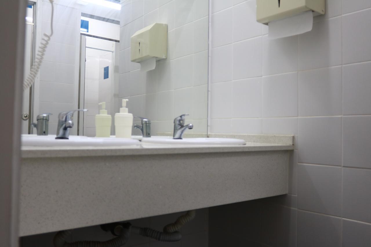 Porto Downtown Hostel Екстер'єр фото